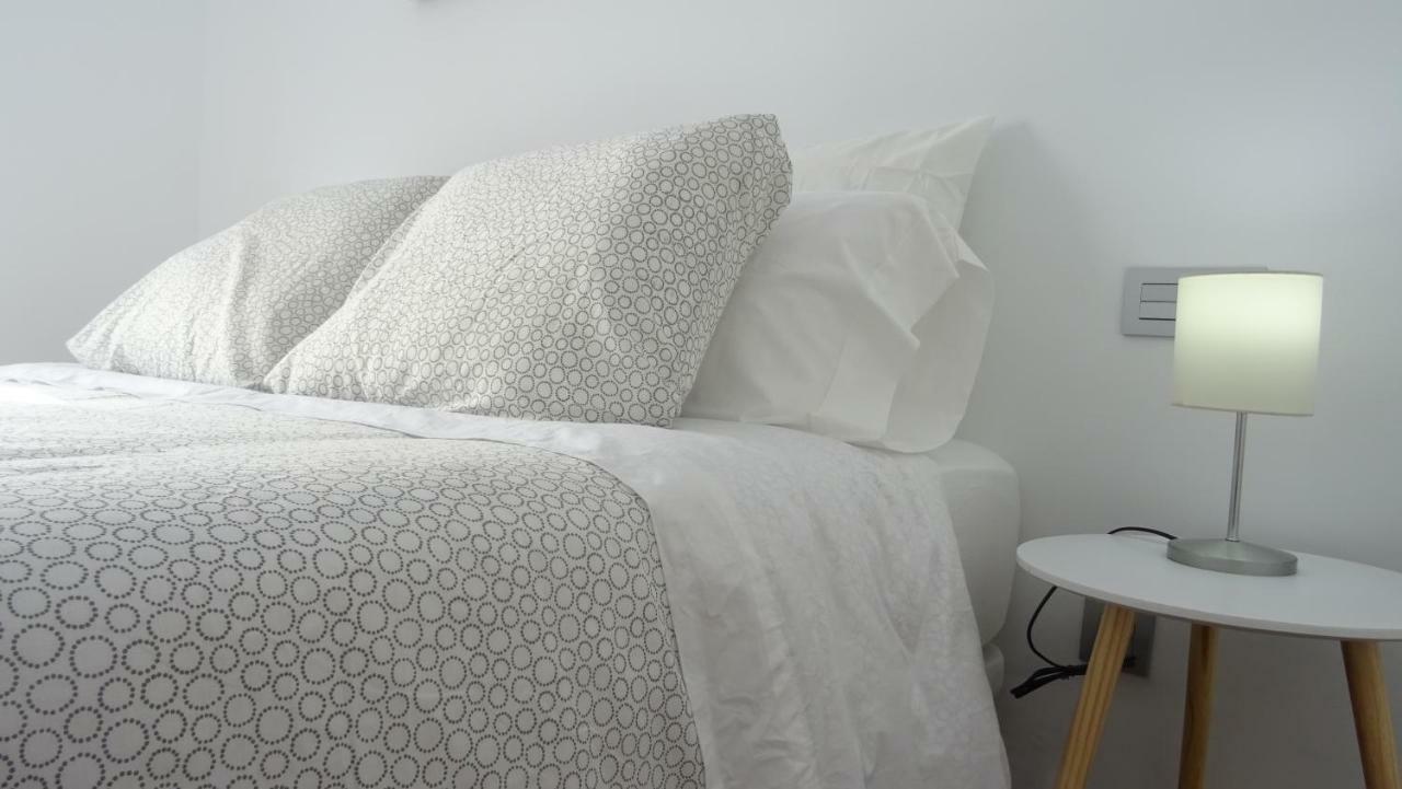 Aries Flat Apartment เบนัลมาเดนา ภายนอก รูปภาพ