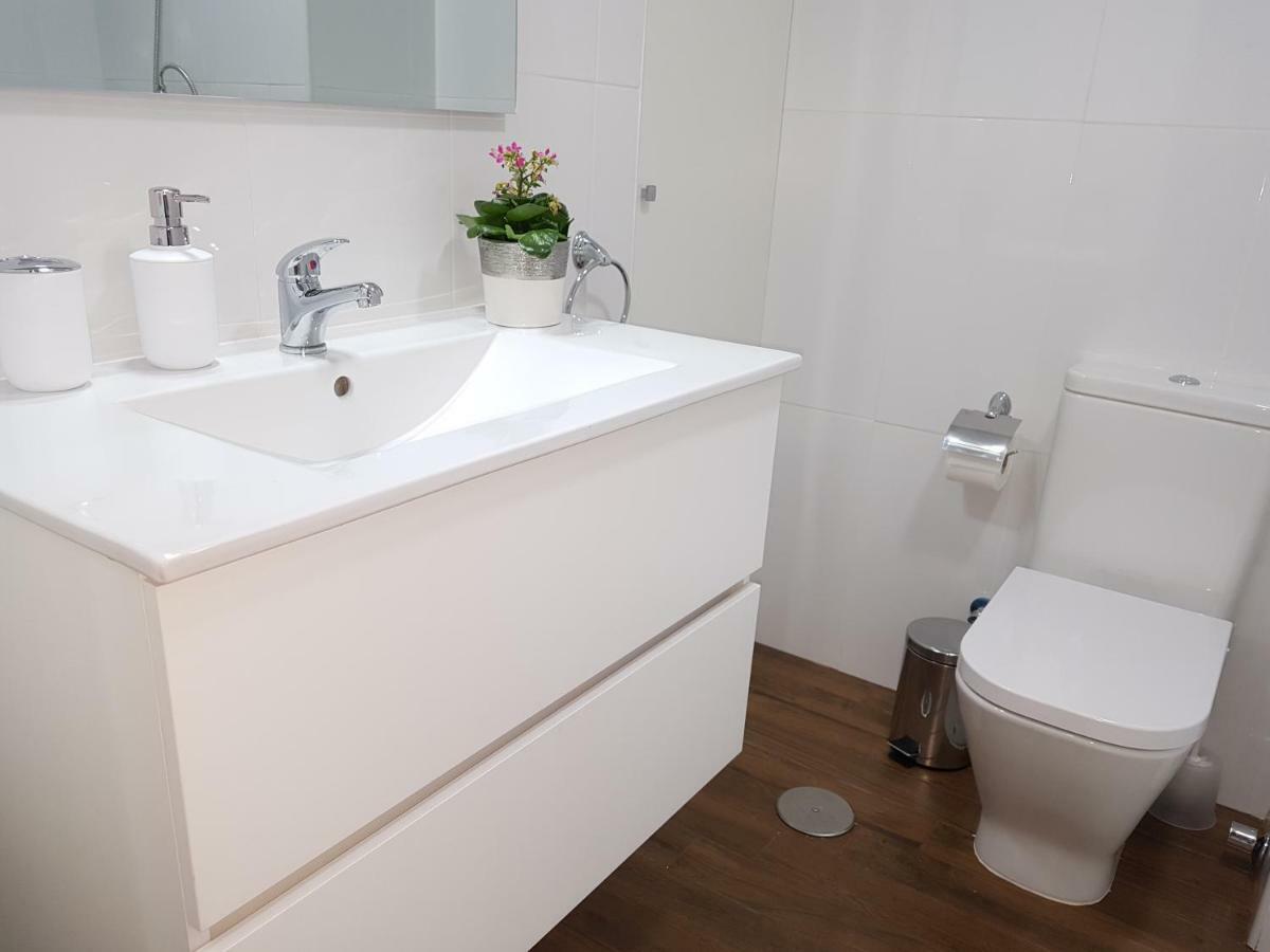 Aries Flat Apartment เบนัลมาเดนา ภายนอก รูปภาพ