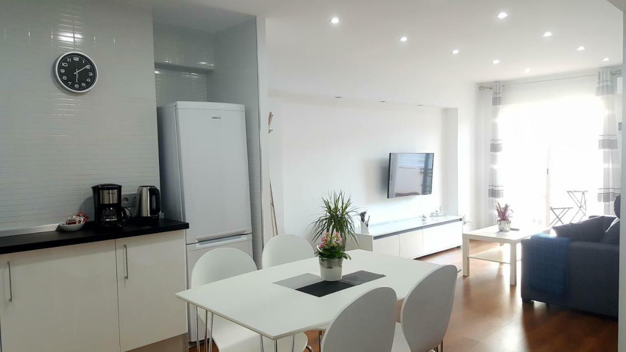 Aries Flat Apartment เบนัลมาเดนา ภายนอก รูปภาพ