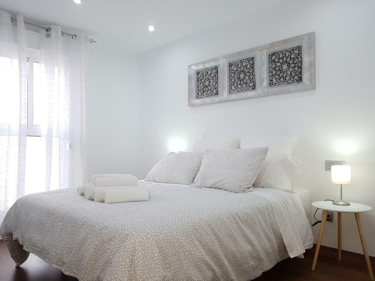 Aries Flat Apartment เบนัลมาเดนา ภายนอก รูปภาพ